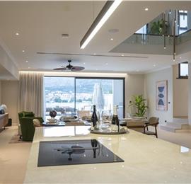 Selection of 5 bedroom seafront villas with pool on Ciovo near Trogir, sleeps 10